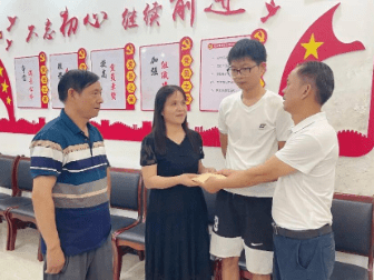 帮扶老人反遭索赔 媒体：扶不扶不能再成为社会阴影了