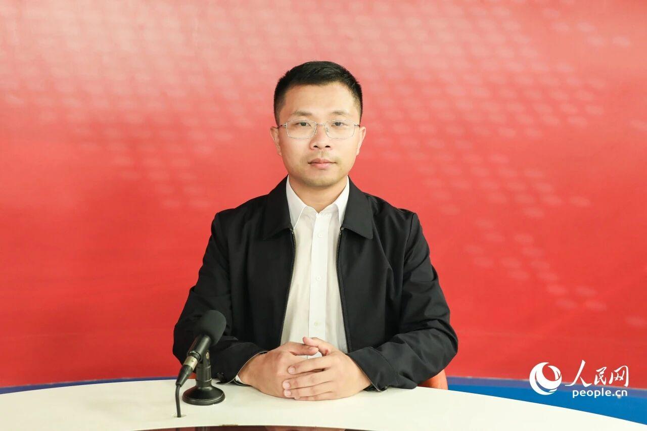 施明光，任三明市人民政府副秘书长、三明市人民政府办公室主任
