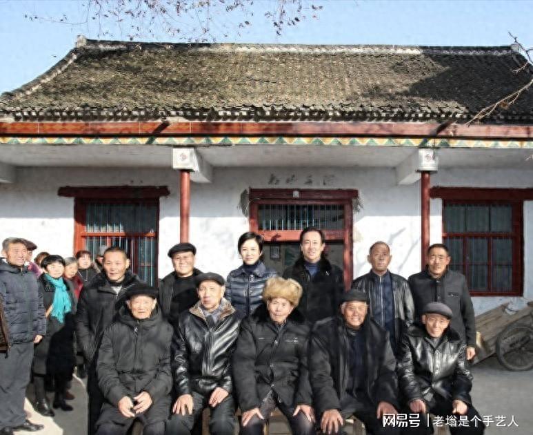 许家印噩耗接连不断，两个儿子也自绝后路，可最无辜的是他们