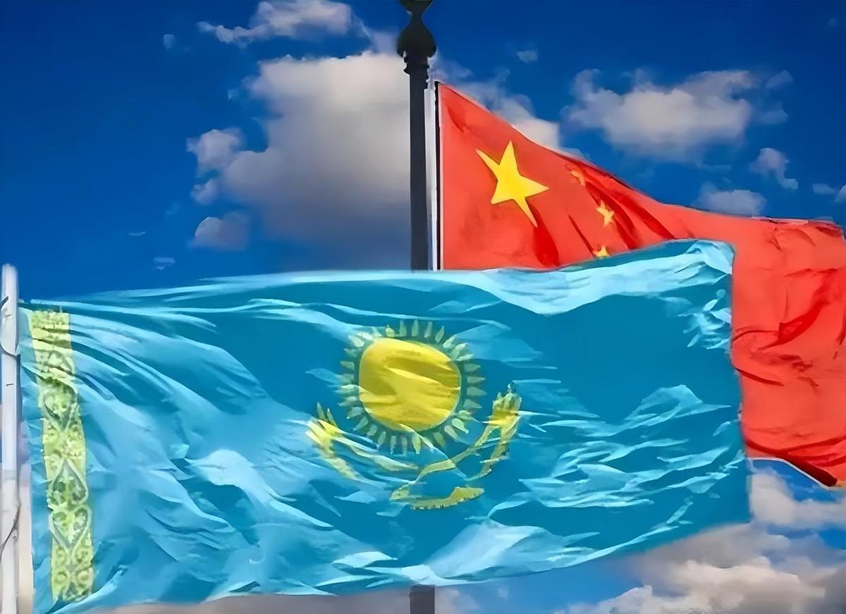 机会来了，亲华派彻底掌权，成功进入外国高层，对中国做过3好事