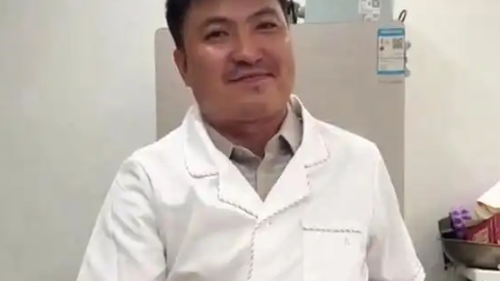 男子模仿沈腾走红 表情动作神还原