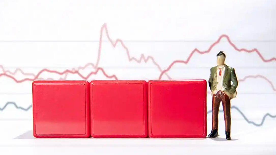 A股收盘：创业板指、深成指均跌超1%