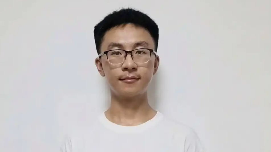 男孩高考592分选择上高职