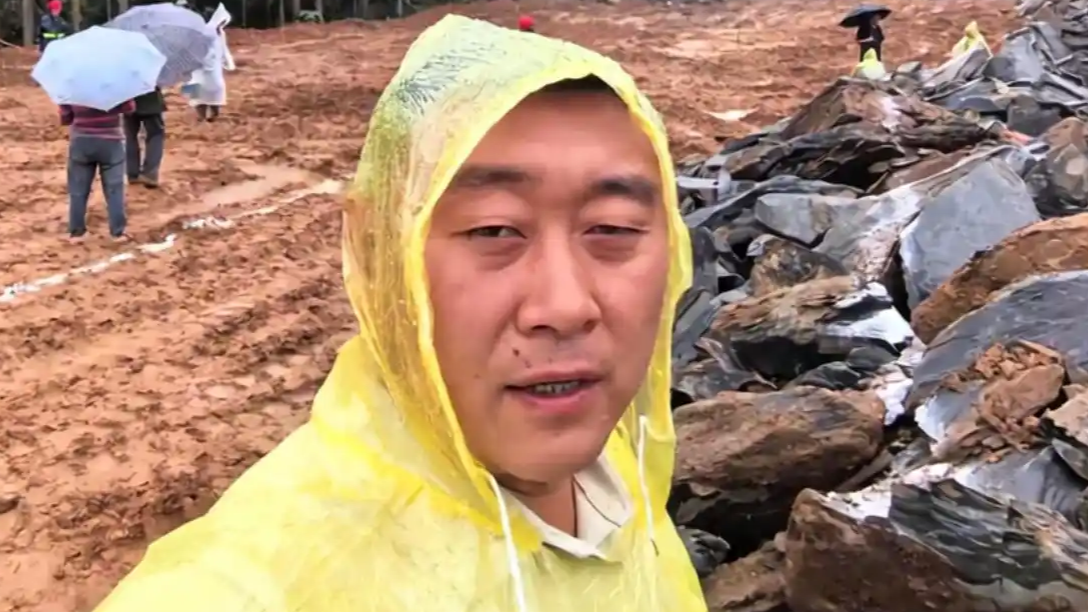 网红村支书因女儿重度抑郁决定辞职