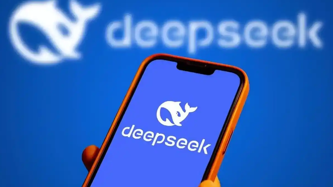 DeepSeek工程师发长文引热议