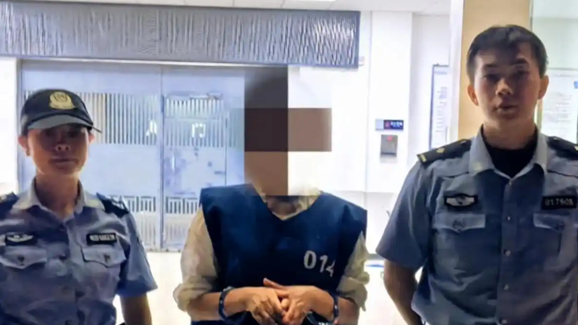 女子主动到派出所问自己是不是逃犯