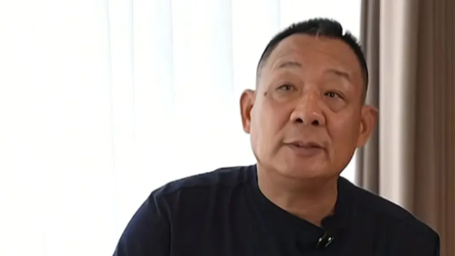 于东来回应新员工实行四年合同制