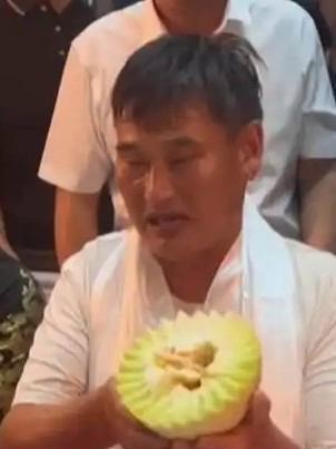 大衣哥称助农直播给钱都不要