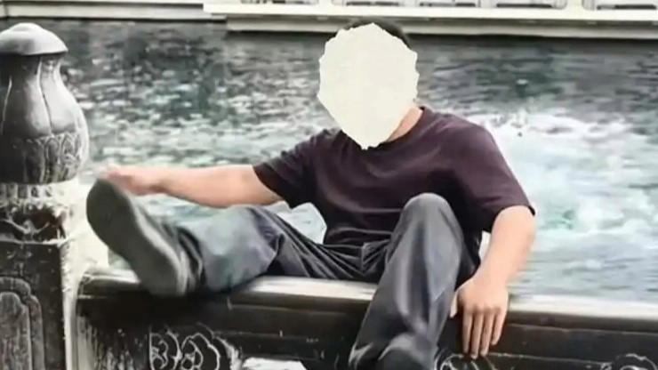 男子在趵突泉坐护栏拍照意外落水
