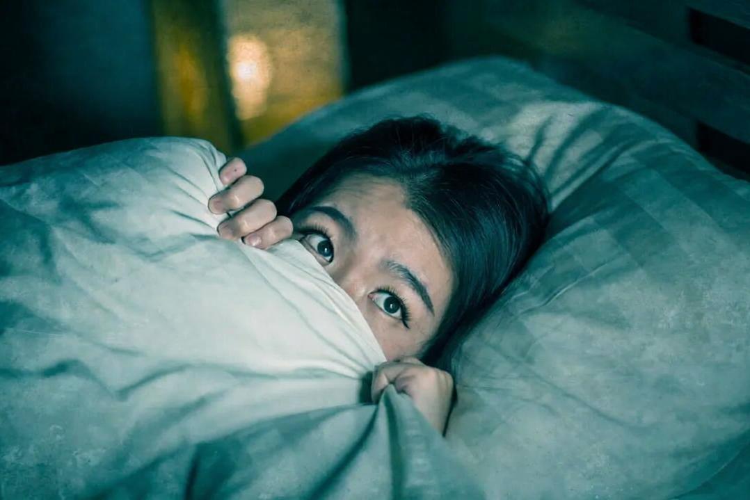 22岁女孩睡觉踩空惊醒确诊怪病