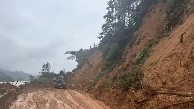 江西遂川泥石流救援现场再次塌方