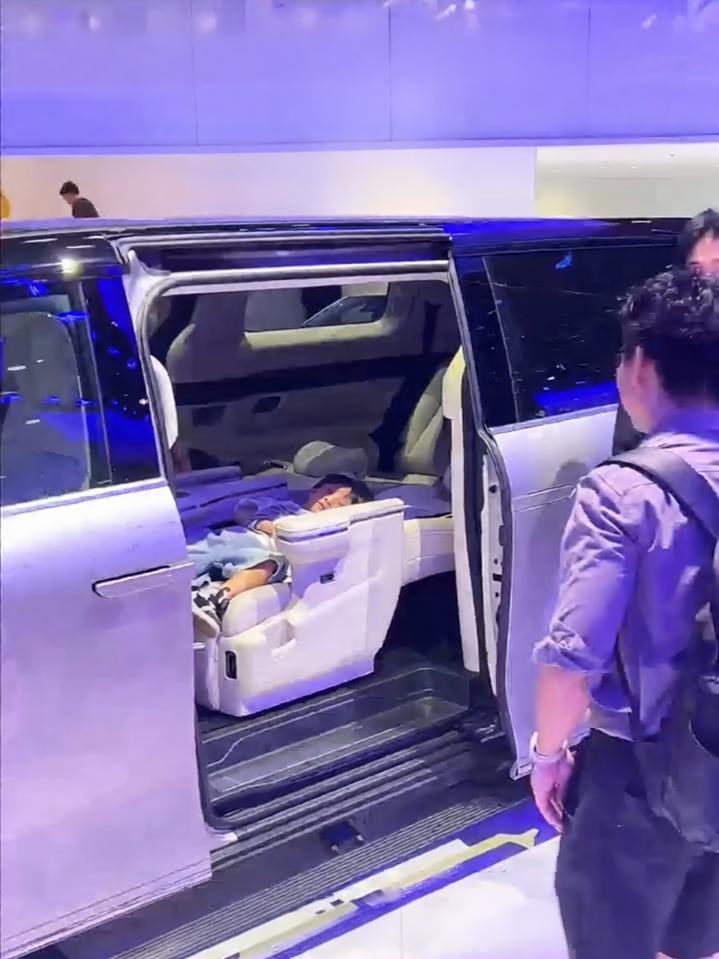 成都车展松弛感拉满了