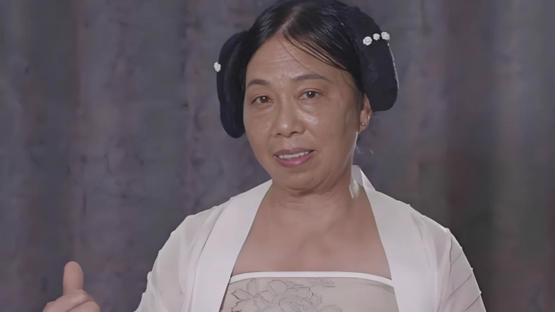 周星驰御用配角成功应聘景区NPC
