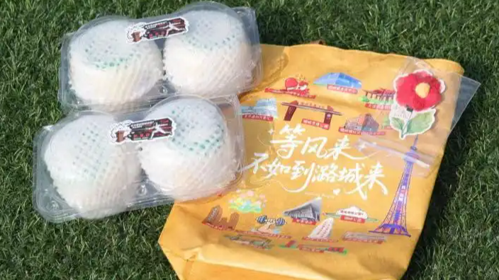 人民大学开学典礼又发苹果了