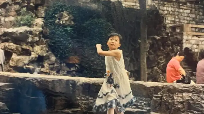 我收到了18年前发给初中老师的回信