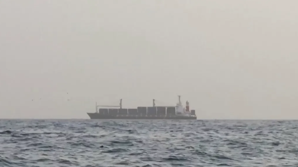 胡塞武装称曼德海峡通航基本正常