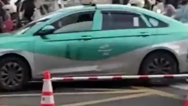 兔子警官回应辅警身份争议