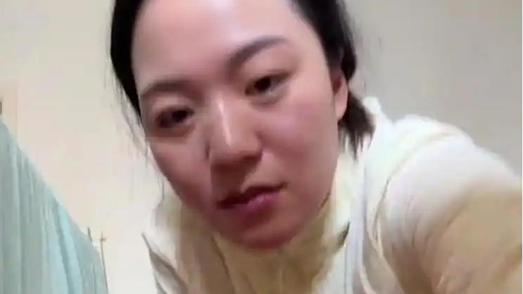 宝宝嚎哭不睡觉 妈妈用二次函数哄睡