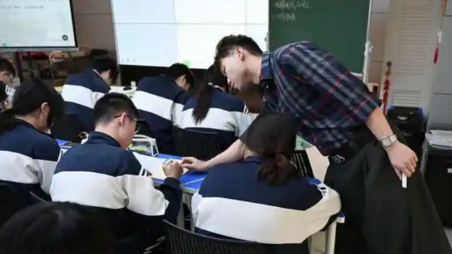 清北剑桥博士涌入中学当老师