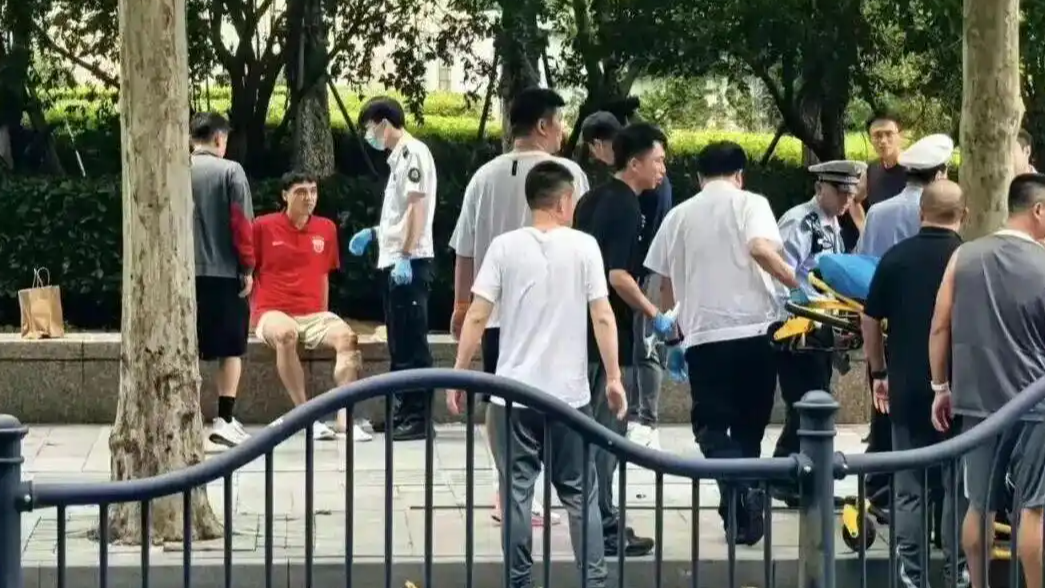 上海海港球员吾米提江遭遇车祸