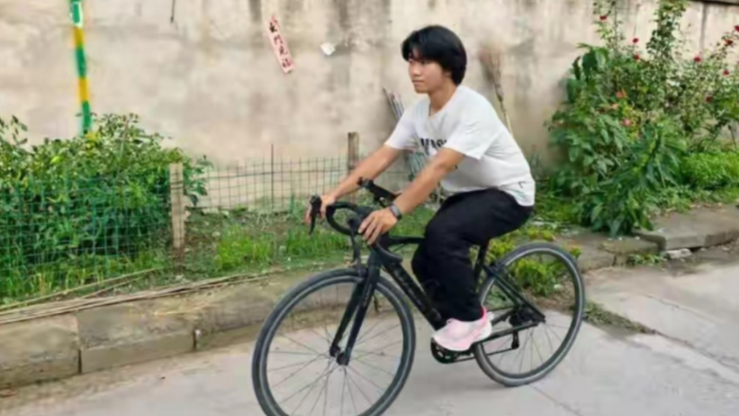 高考444分被殡葬专业录取男孩已入学