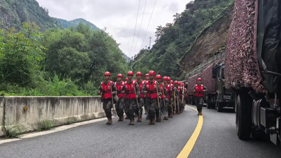 生命至上闻令而动 最大限度减少伤亡