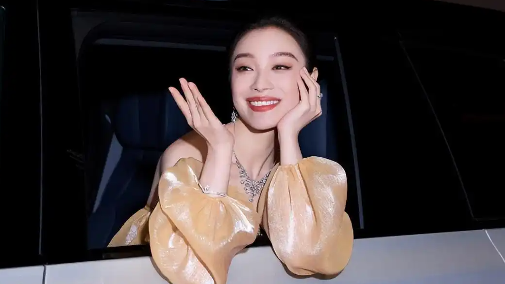倪妮练科目二被网友偶遇