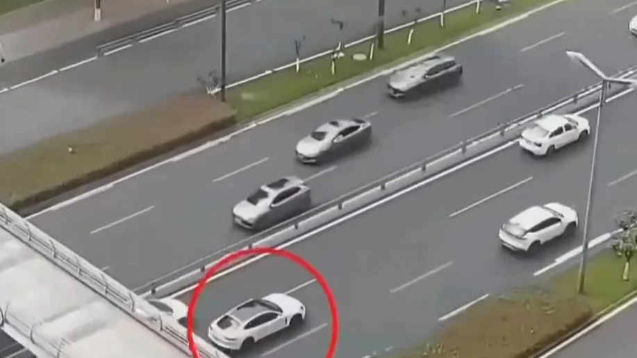 龟速行驶是违法行为