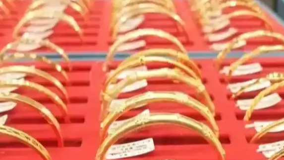 金价大涨 深圳水贝又被挤爆