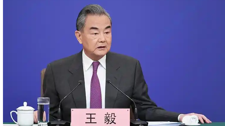 王毅：希望法方恪守一个中国原则