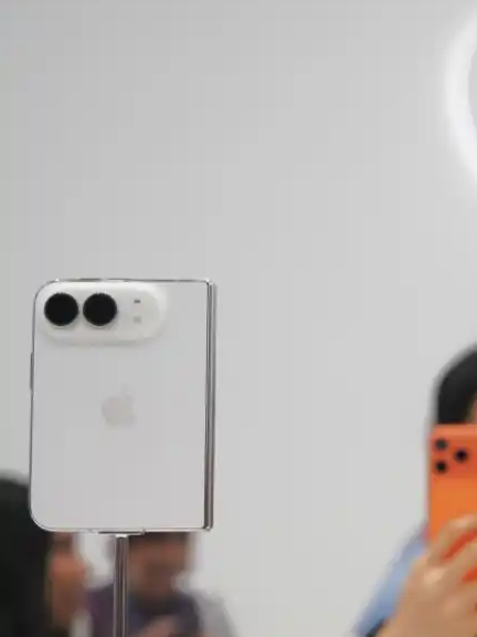 苹果客服：iPhoneDuo反掰不保修