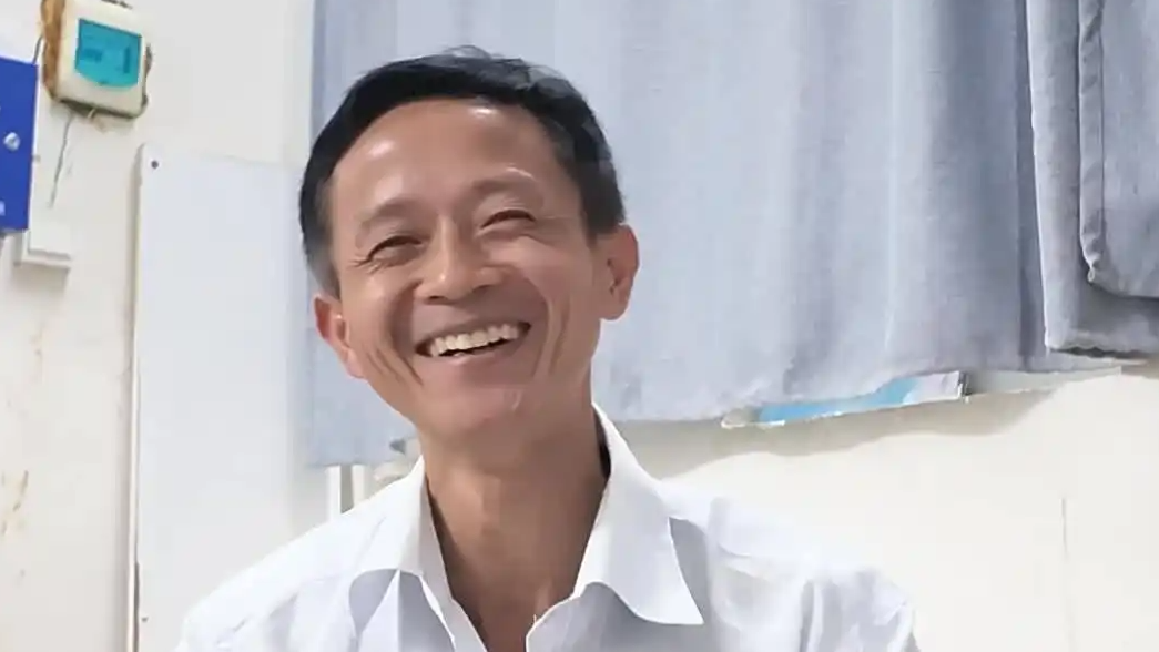 自费支教老师回应被叫男版张桂梅