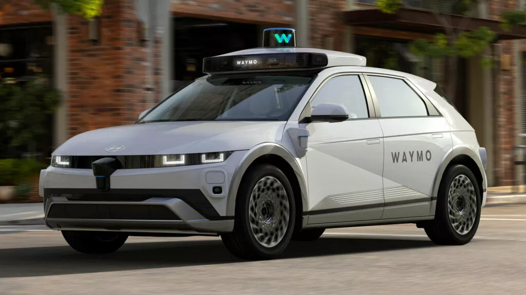 基于艾尼氪 5 打造，现代官宣 2026Q4 交付首批 Waymo 自动驾驶出租车