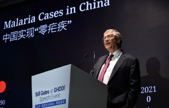 比尔 · 盖茨：中美大模型各有 4 家能够保持最先进水平，中国人形机器人运动会非常有意思