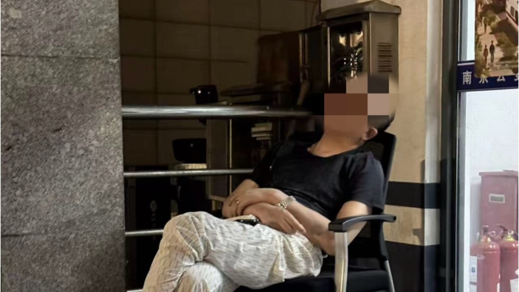 媒体：醉酒乘客被丢在高速，平台判司机无责谁给的底气？