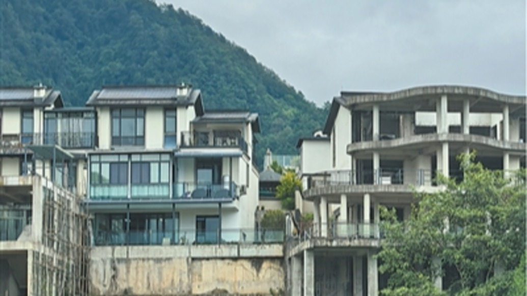 央媒调查云南腾冲面目全非的“别墅”小镇：私挖山体，住宅扩建成几千平米