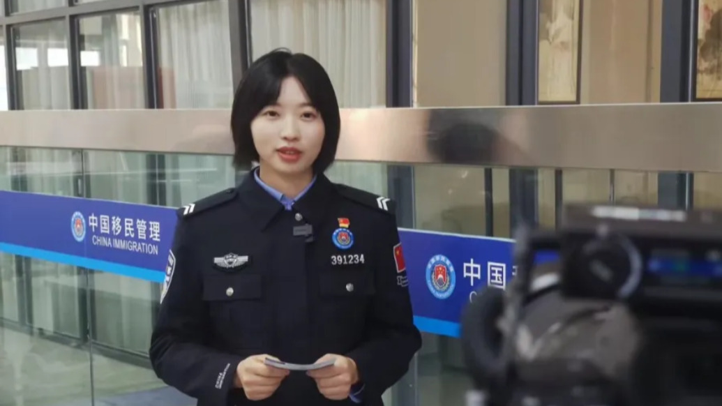 上外毕业后赴吉隆口岸工作的“小邬”警官，确认平安