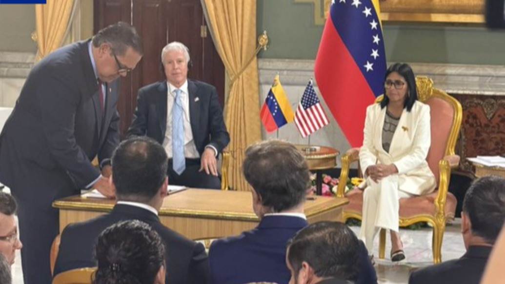 美国和委内瑞拉签署石油项目协议
