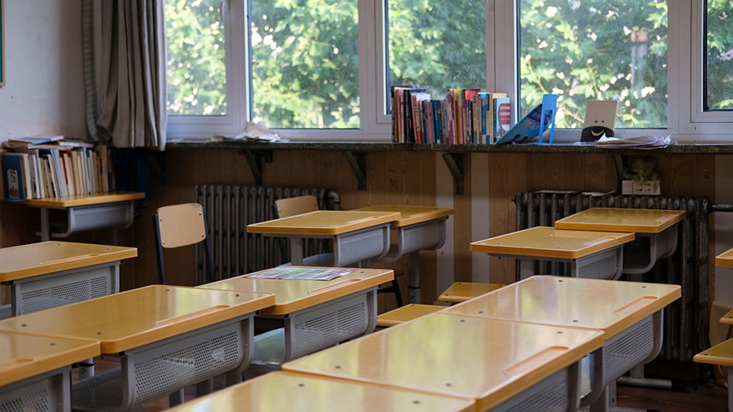 人民锐评：开学季三则热搜，实际都在提醒“教育公平”