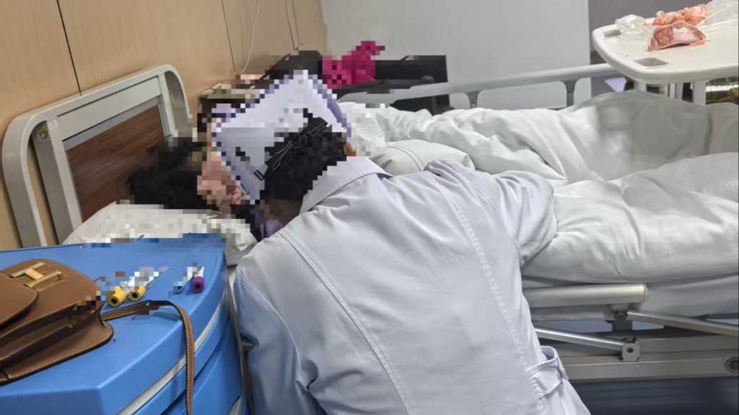 高一女生在学校组织“军训”中遭强制猥亵：涉事“教官”有犯罪记录，已被刑拘
