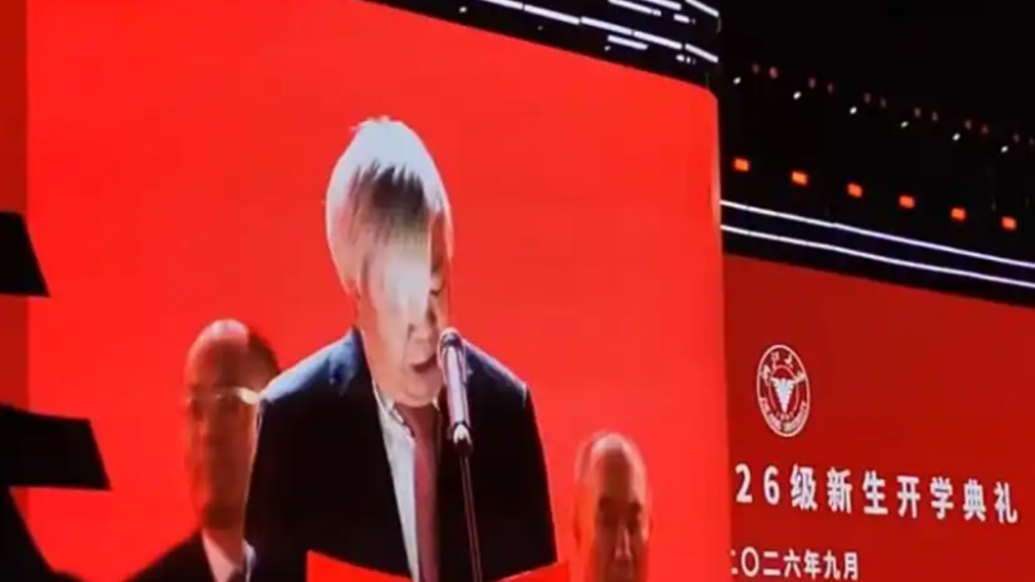 言短意长｜与其盯着教授甩头发，不如关注为何他能作为教师代表