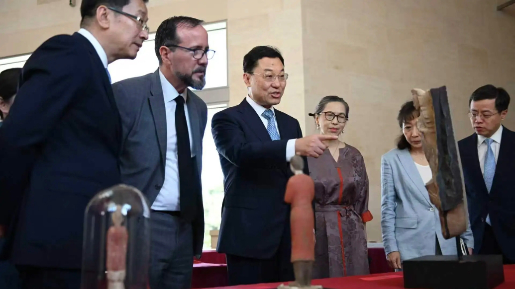 美国返还58件中国文物，包括流失百年的山西天龙山菩萨像