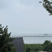 山东荣成一面包车坠海致8死3伤，调查报告认定：司机路况不熟、误判路线