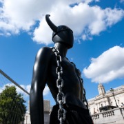 促英国赔偿奴隶制，加勒比多国起草“行动计划”，牙买加向英王提交请愿