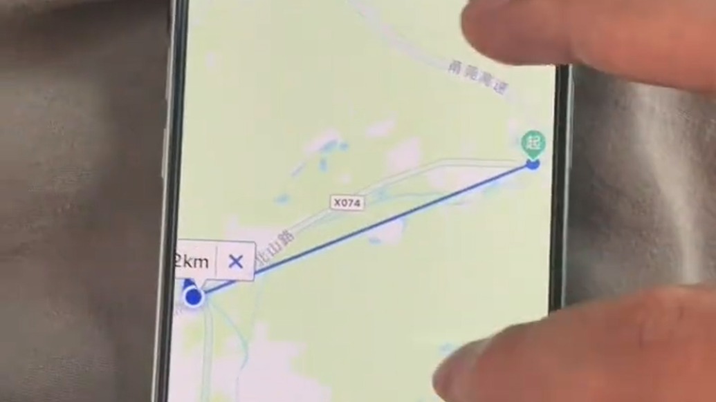 “自发标记沉陷井盖”网友称潮州5公里路面500个井盖，当地住建局回应