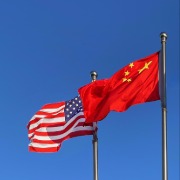 中美经贸磋商在美国纽约开始举行