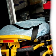 广东顺德一纺织公司厂房发生火灾事故，已造成8人死亡