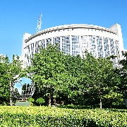 外交部：中方愿同东盟各国落实好自贸区3.0版，开启合作新篇章