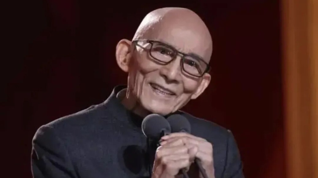 送别表演艺术家游本昌：一句“我好幸福”看哭网友，揭秘老艺术家对职业的敬畏
