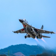 解放军报社论：坚定信心，接续奋斗，忠实履行党和人民赋予的使命任务